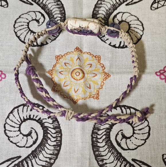 New Sea Horse Bracelet - Picture 3 of 4